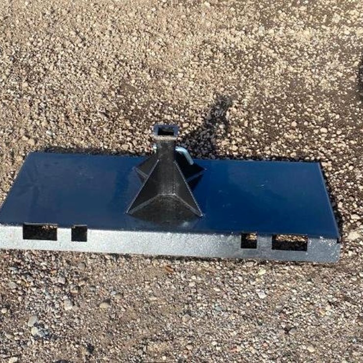 #1361 • Unused KC Skid Steer 2 in. Hitch Receiver V2