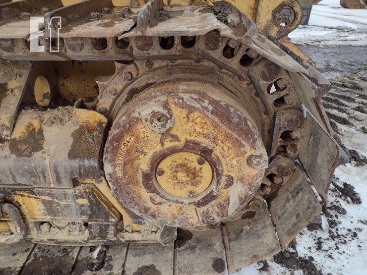 2005-caterpillar-d4g-xl-image-24