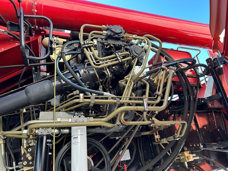 2007-case-ih-7010-image-65