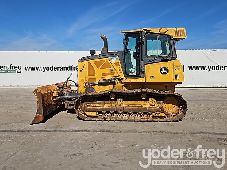 2017-deere-700k-lgp-image-3