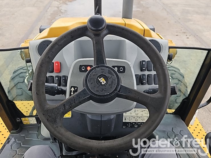 2023-caterpillar-420-xe-image-28