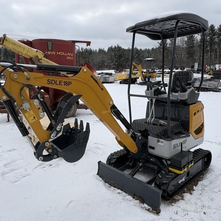New SD Lanch SDLE18P Mini Backhoe