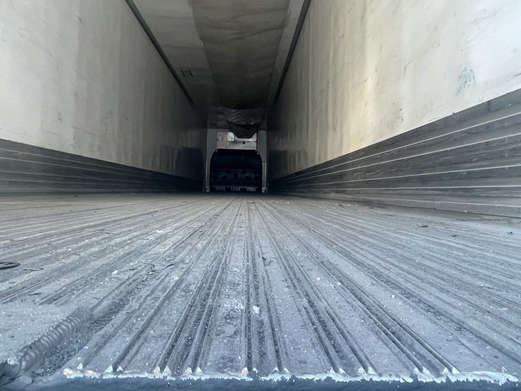 2010-utility-reefer-image-37