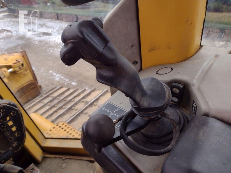 2006-caterpillar-d6n-xl-image-8