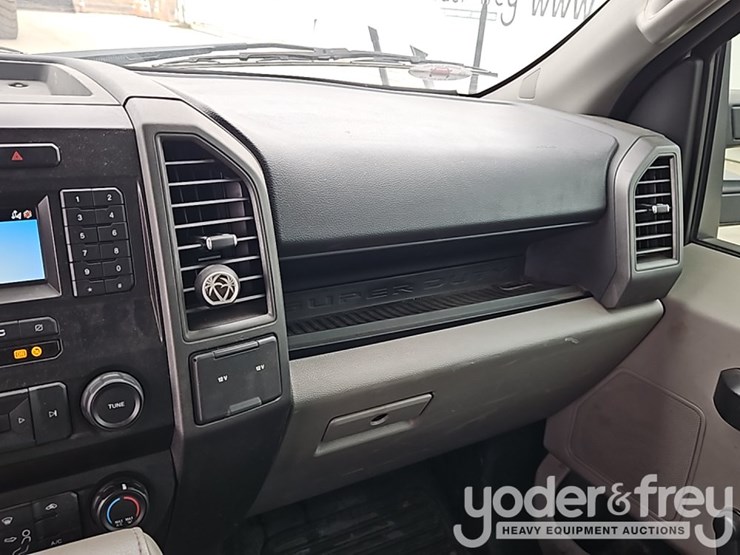 2022-ford-f250-image-26