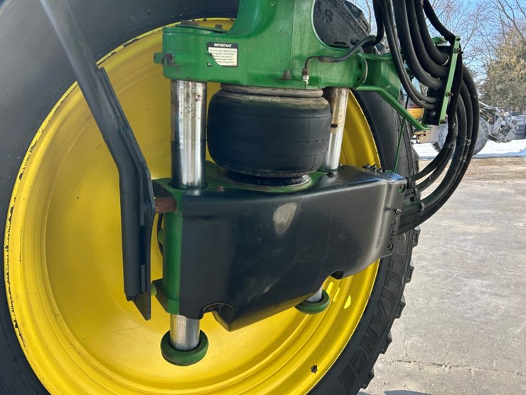 2015-john-deere-r4030-image-106