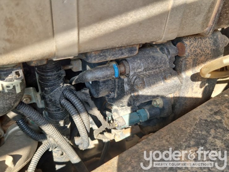 2015-jcb-6tst-image-29