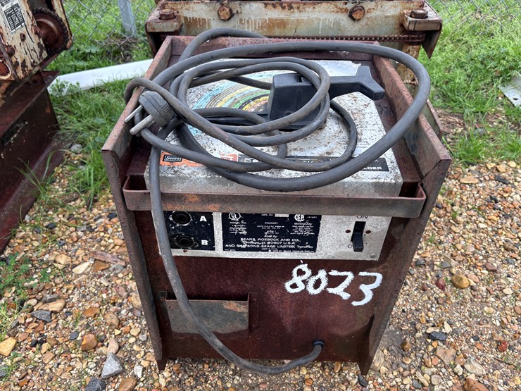 #8023-•-sears-welding-machine-image-3
