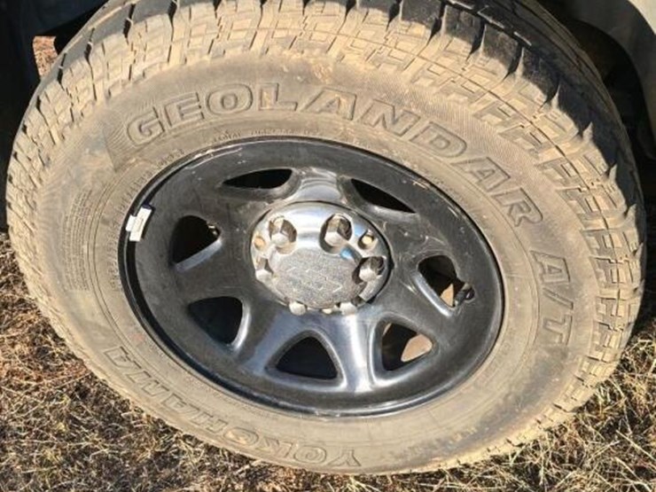 2013-chevrolet-tahoe-image-10