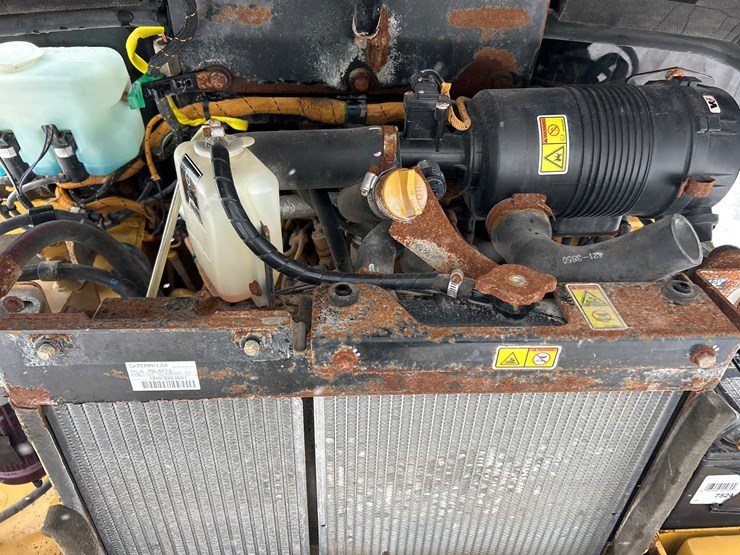 caterpillar-903d-image-50