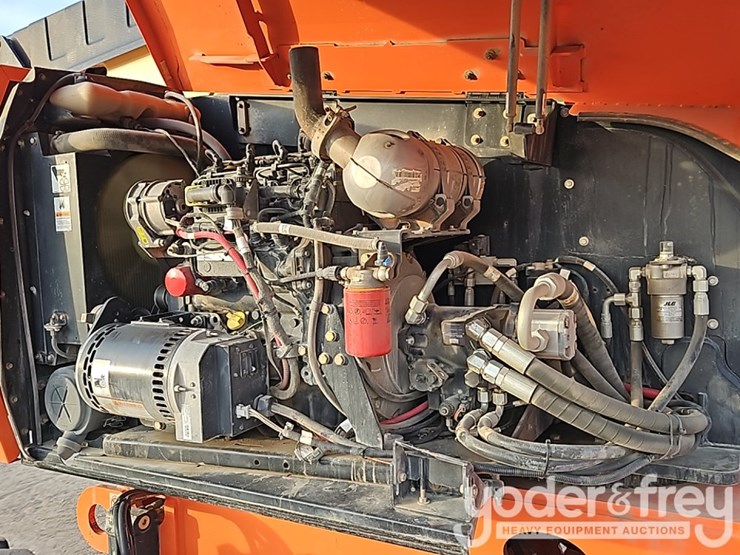 2017-jlg-660sj-image-24