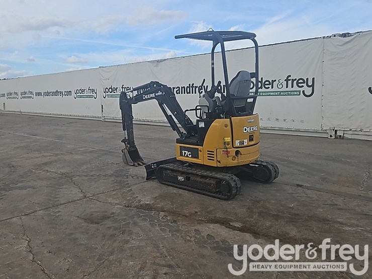 2018-deere-17g-image-3