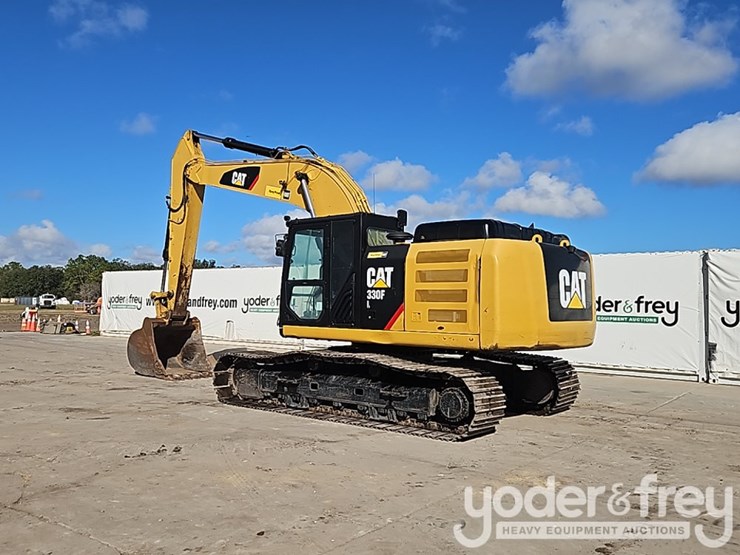 2017-caterpillar-330fl-image-4