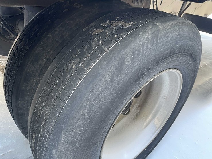 2010-utility-reefer-image-30