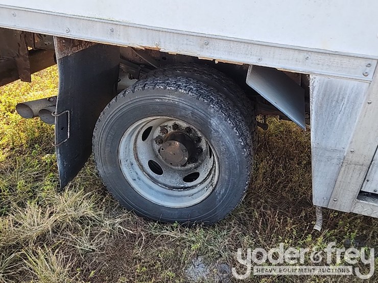 ford-f550-xl-image-10