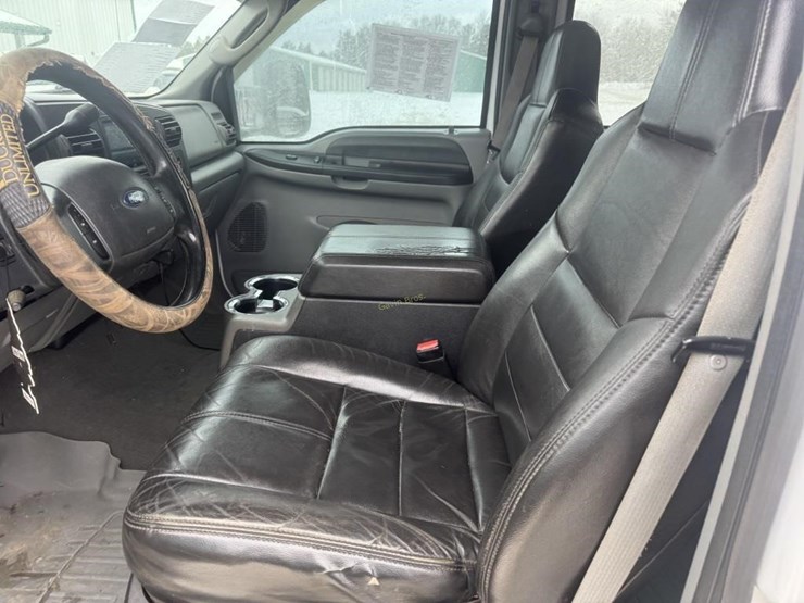 2005-ford-f350-image-17