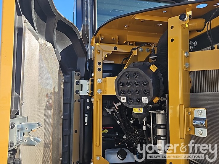 2022-caterpillar-315-gc-image-28