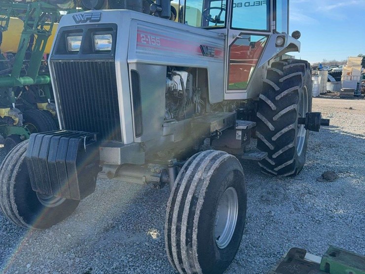 1980-series-iii-white-155-tractor,-2wd,-18.4x38-tires,-5100hrs,-540/-small-1000-pto,-ac-and-heat-work,-seller-is-upgrading,-2-remotes,-approx.-90%-tread-on-tires-image-25