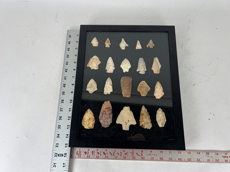 #84-•-#5059-•-(20)-frame-native-american-artifacts-from-the-deep-south-image-2