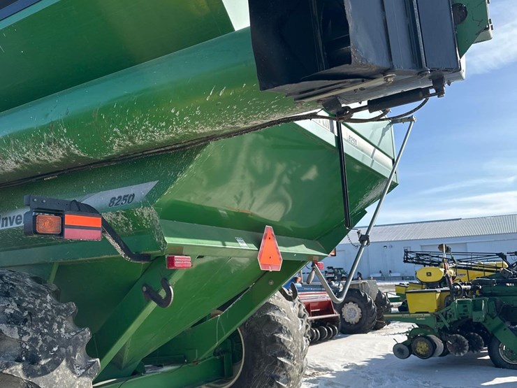 unverferth-8250-image-8