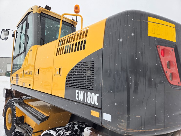 2010-volvo-ew180c-image-40