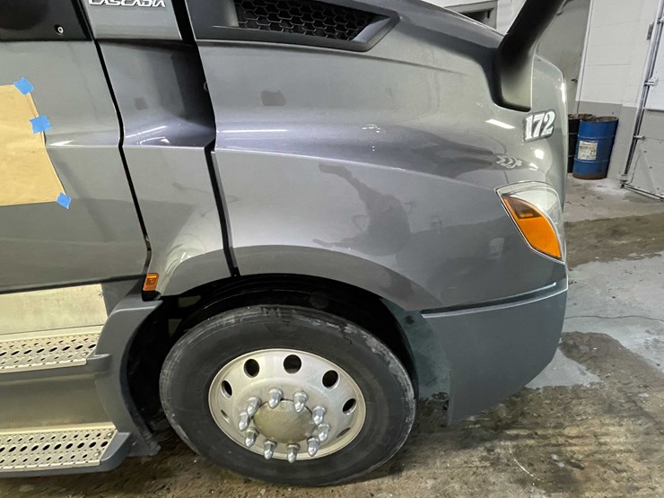 #6225-•-2021-freightliner-cascadia-semi-truck-(title-in-delay)-image-19