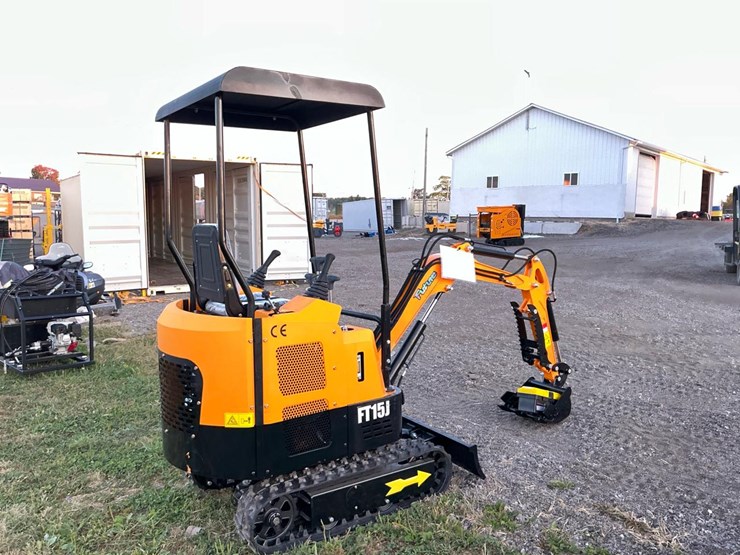 #1209-•-unused-future-ft15-mini-excavator-image-5