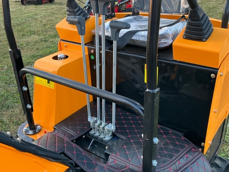 #1209-•-unused-future-ft15-mini-excavator-image-11