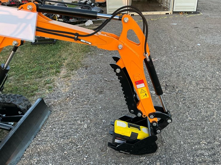 #1209-•-unused-future-ft15-mini-excavator-image-21