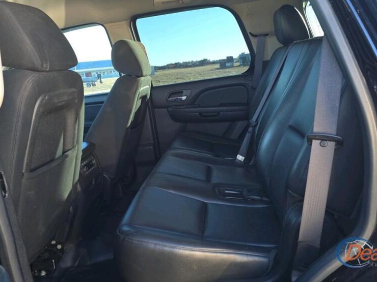 2013-chevrolet-tahoe-image-14