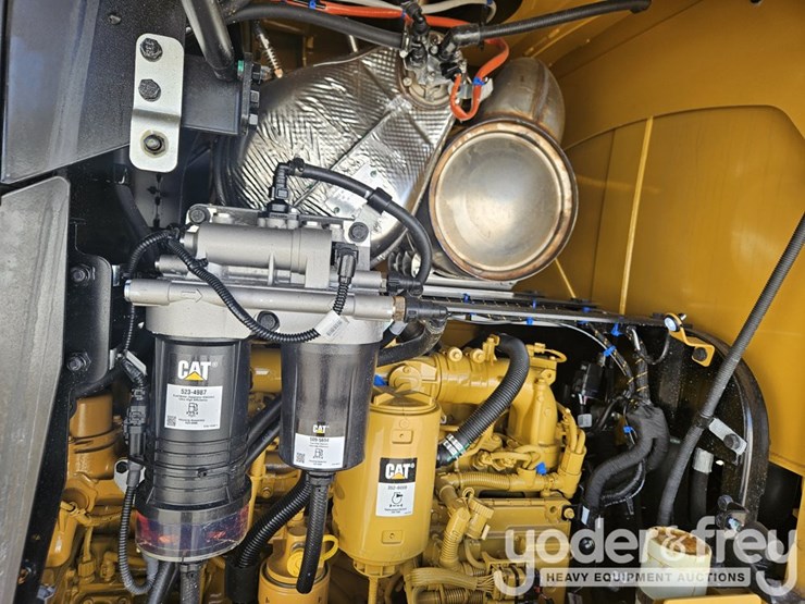 2026-caterpillar-926-image-22