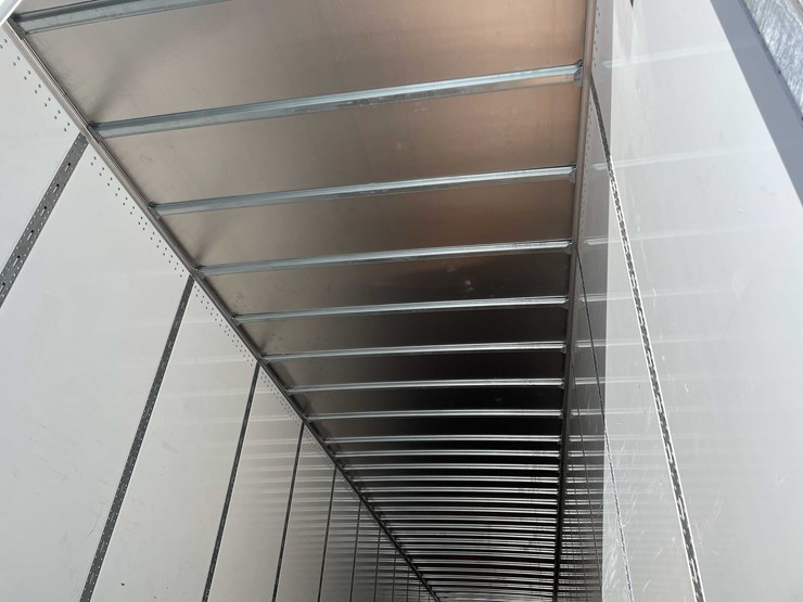 2022-stoughton-trailer-image-32