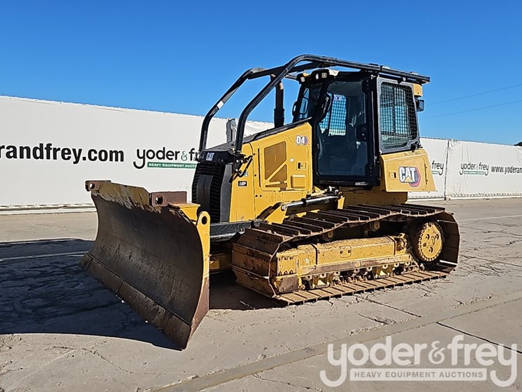 2023-caterpillar-d4-image-1