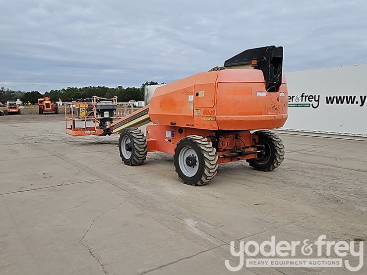 2015-jlg-600s-image-4