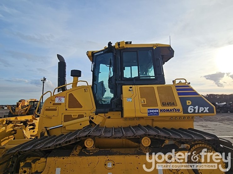 2023-komatsu-d61px-24-image-26