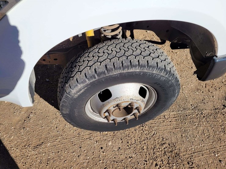 2010-ford-f350-image-17