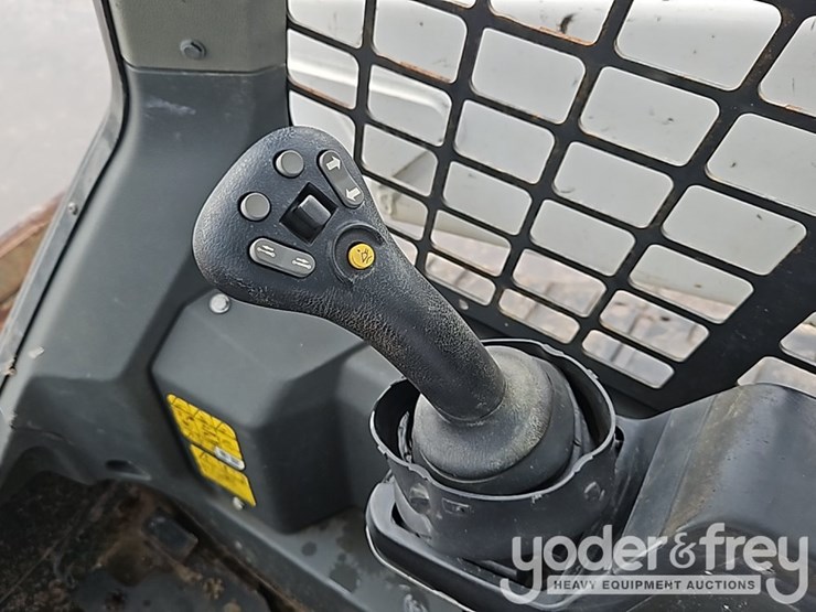 2021-bobcat-t76-image-28