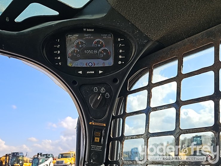 2017-bobcat-t770-image-26