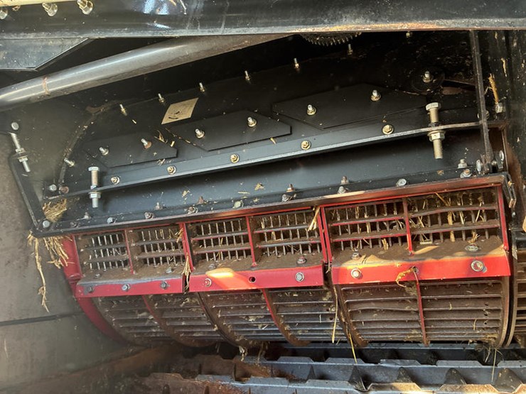 2010-case-ih-6088-image-86