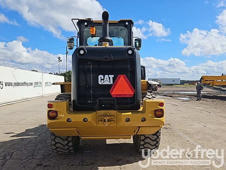 2026-caterpillar-930-image-29