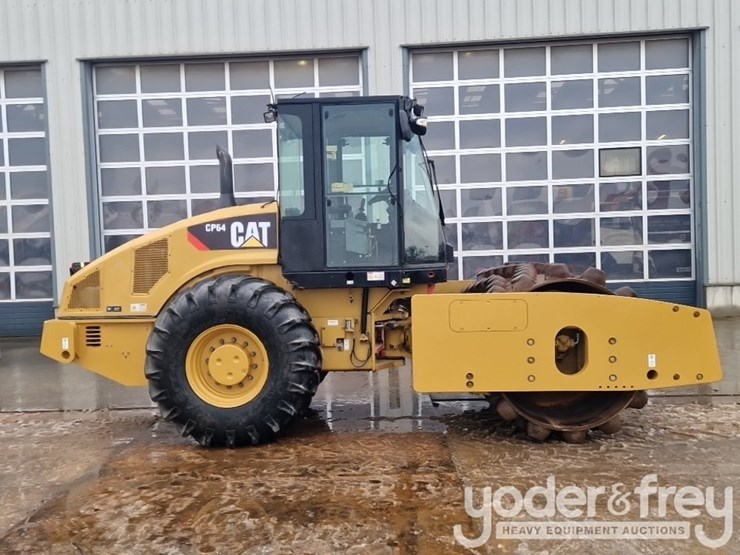 2011-caterpillar-cp64-image-6