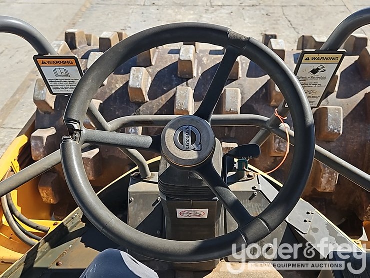 2018-volvo-sd115b-image-27