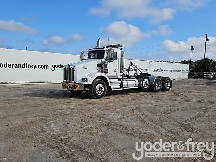 2009-kenworth-t800-image-2