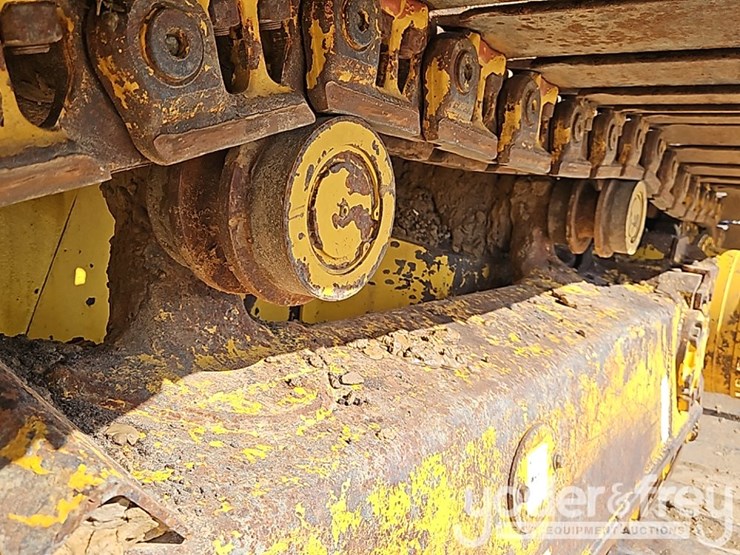 2022-komatsu-d61px-24-image-21