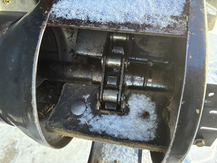 2010-case-ih-6088-image-57