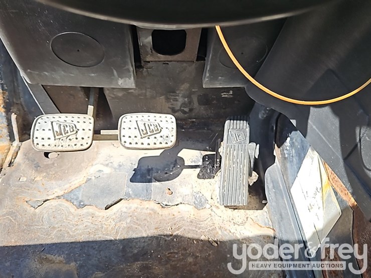 2016-jcb-510-56-image-33