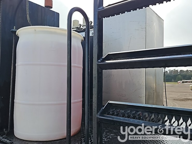 2014-kenworth-t300-image-15