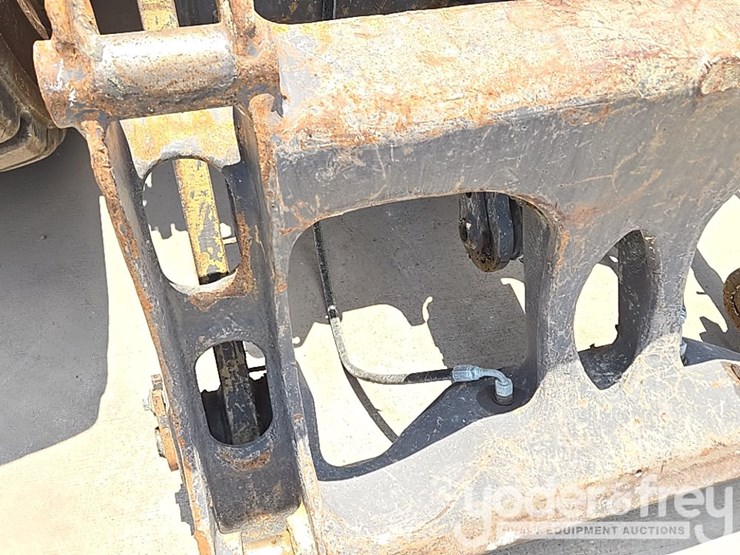 2014-volvo-l60g-image-26