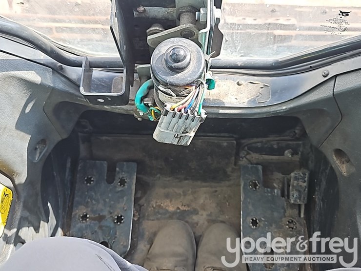 2022-bobcat-t76-image-27