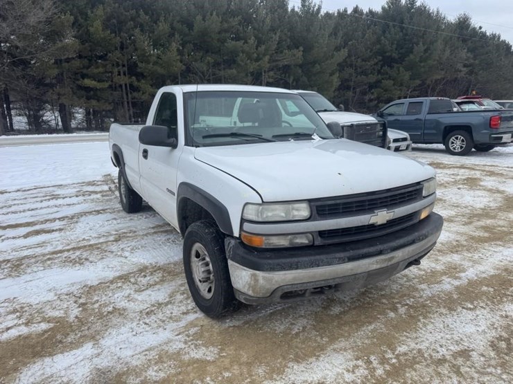 2002-chevrolet-silverado-2500-image-4